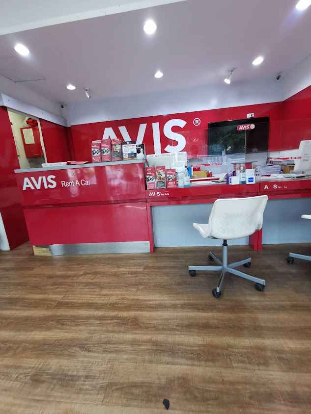 Avis Car Rental Bangkok Downtown - 4