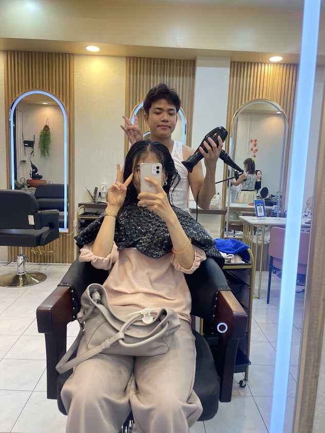 B2 Hair and Nail Salon