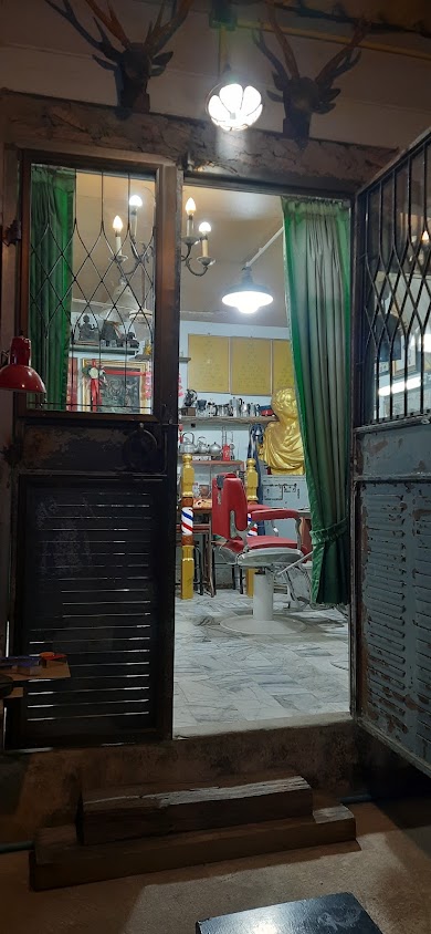 BARBER HOUSE 151 - 2