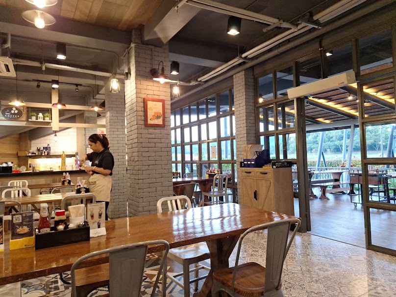 Barnhouse Pizzeria