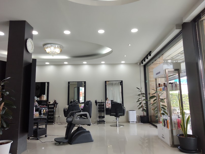 Beyond Hair Studio - ร้านทำผมบียอน แฮร์ สตูดิโอ - 4