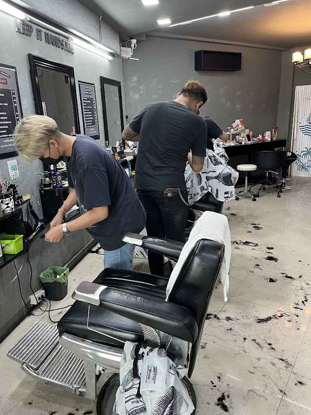 Black Corner Barber ตัดผมชาย อุดร - 4