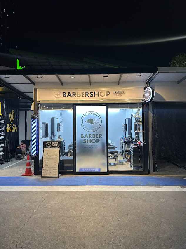 Black cut ร้านตัดผมชาย หญิง บริการยืด ดัด ทำสี สาขาโรบินสันสมุทรปราการ