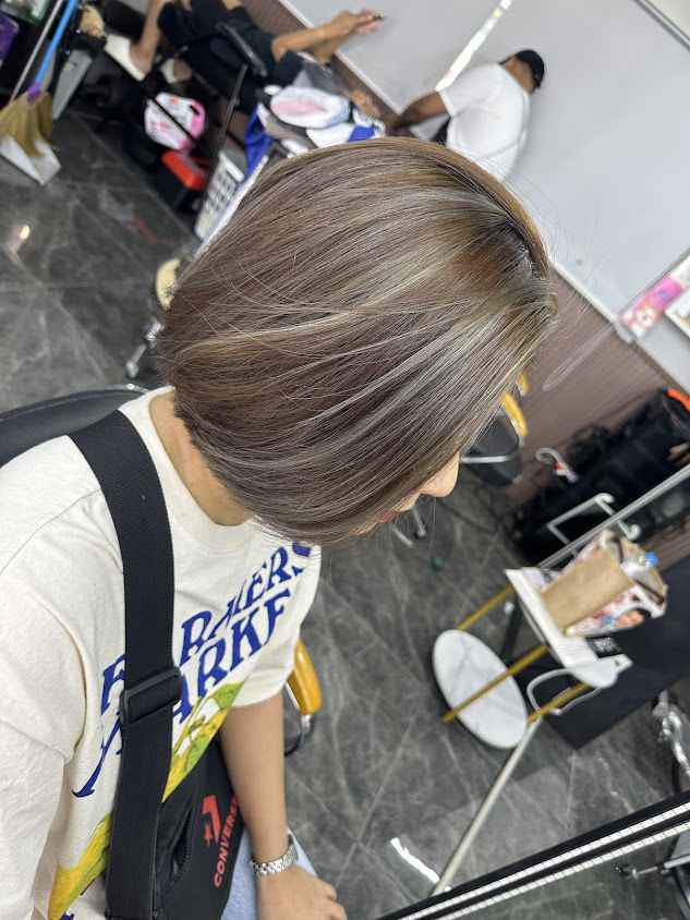 Black cut ร้านตัดผมชาย หญิง บริการยืด ดัด ทำสี สาขาโรบินสันสมุทรปราการ - 3
