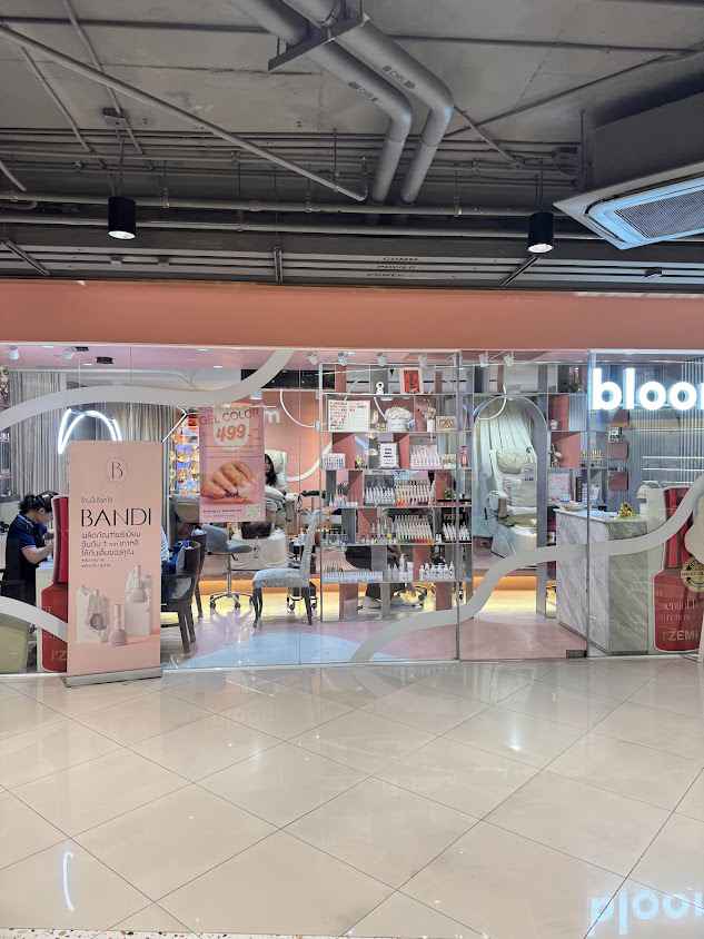 BLOOM Nail Spa - 2