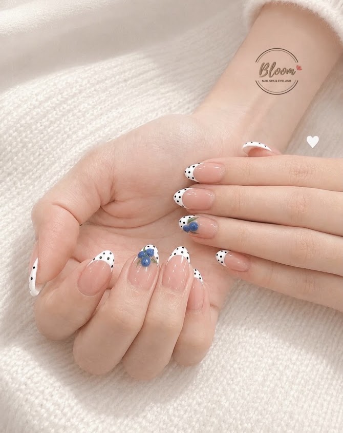 Bloom Nail Spa & Eyelash - 4