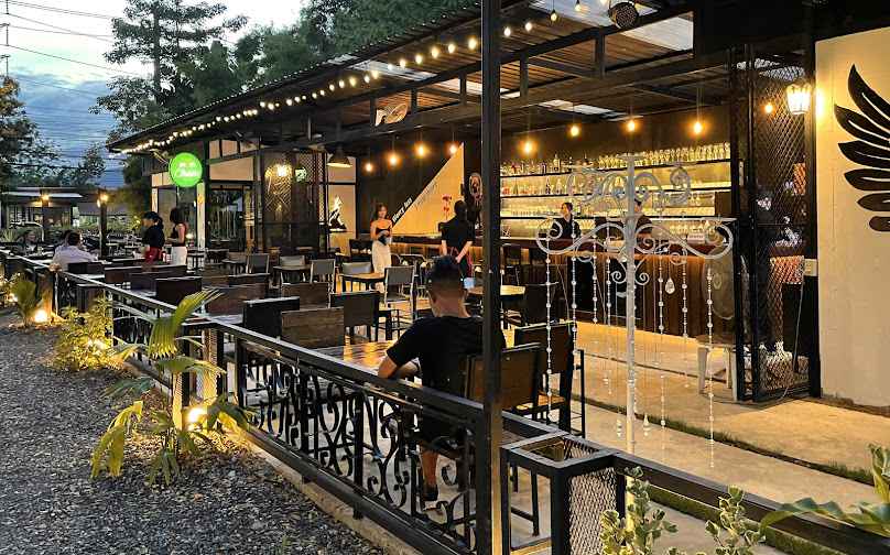 Boom Bar & Bistro