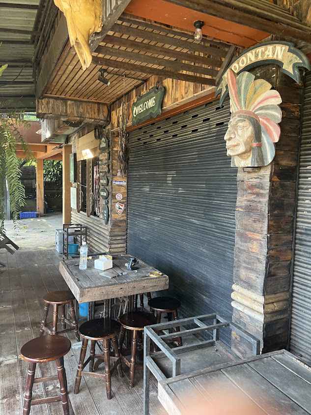 Boontan Saloon - 2