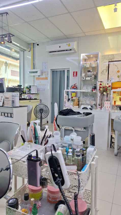 Bright Nail & Spa - Body Waxing and Nail Salon Phra Singh
