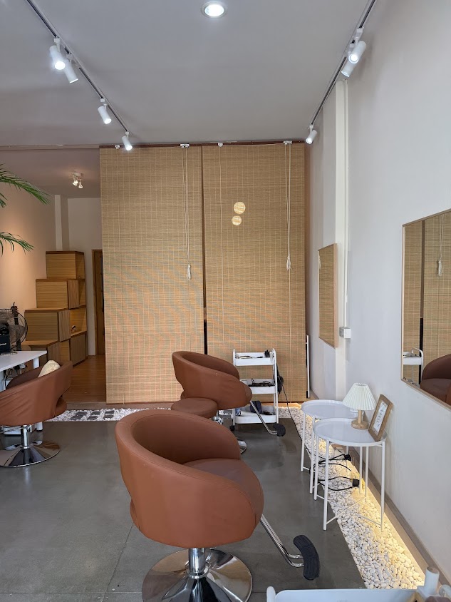 Brown Hair Space (บราวน์ แฮร์ สเปซ) (Booking Only)