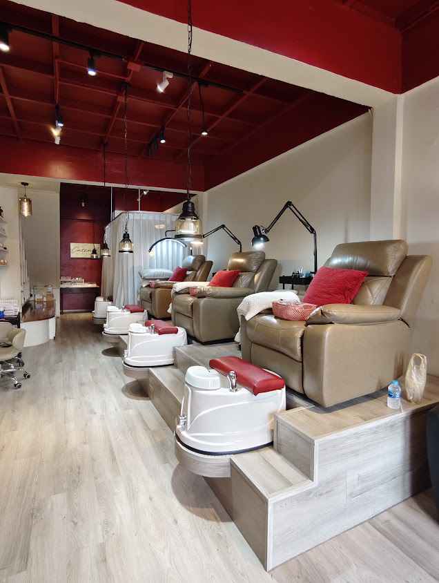 CATWALK Nails & Spa สาขาแยกไฟฉาย - 2