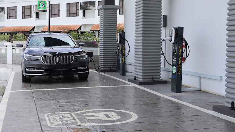 ChargeSINI Charging Station - 3