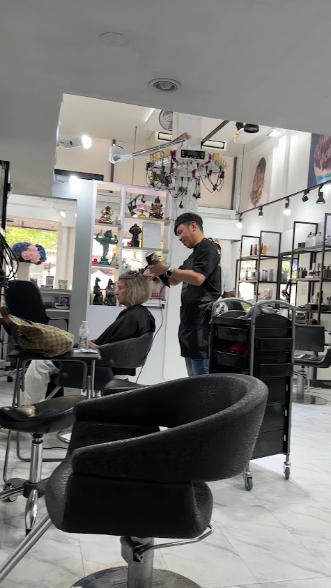 Club H Salon - 3