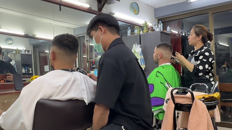 Coiffeur Haircut - 4