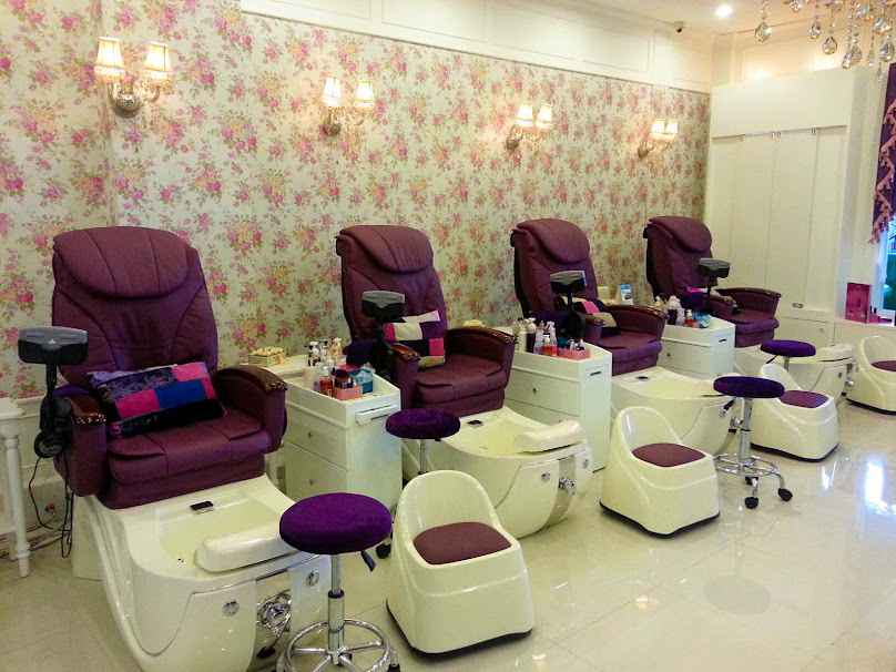 Color Nail & Spa - 2
