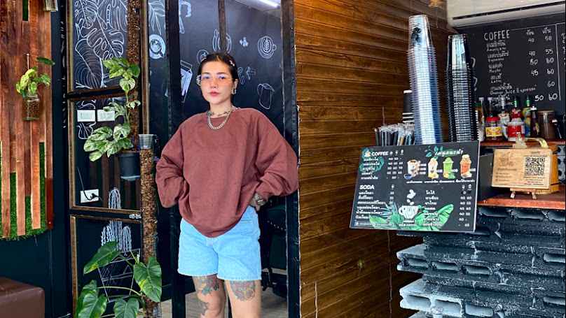 Crush Barber & Coffee ตัดผม & คอฟฟี่