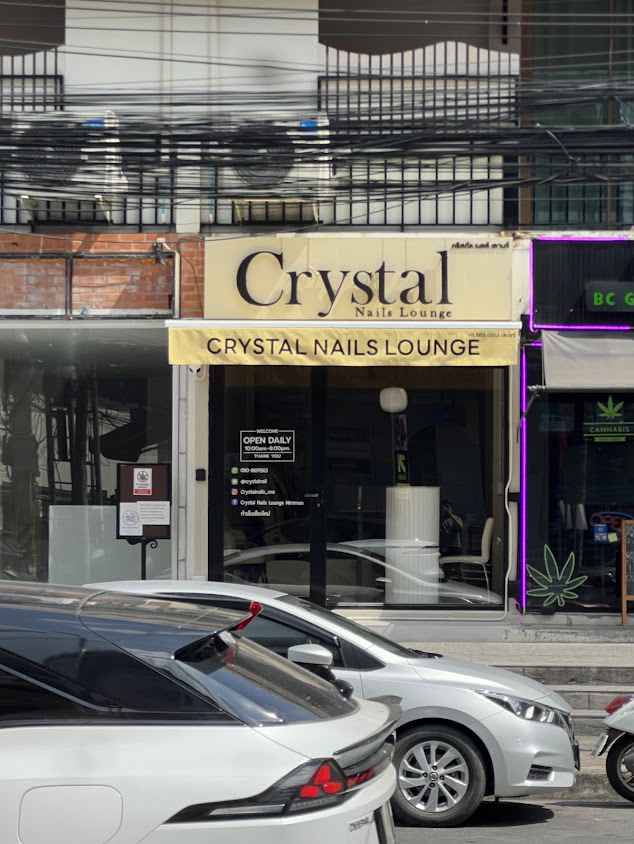 Crystal Nails Lounge Nimman ทำเล็บเชียงใหม่