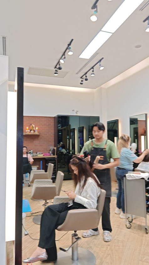 Cut & Curl Central Phuket Floresta - 3
