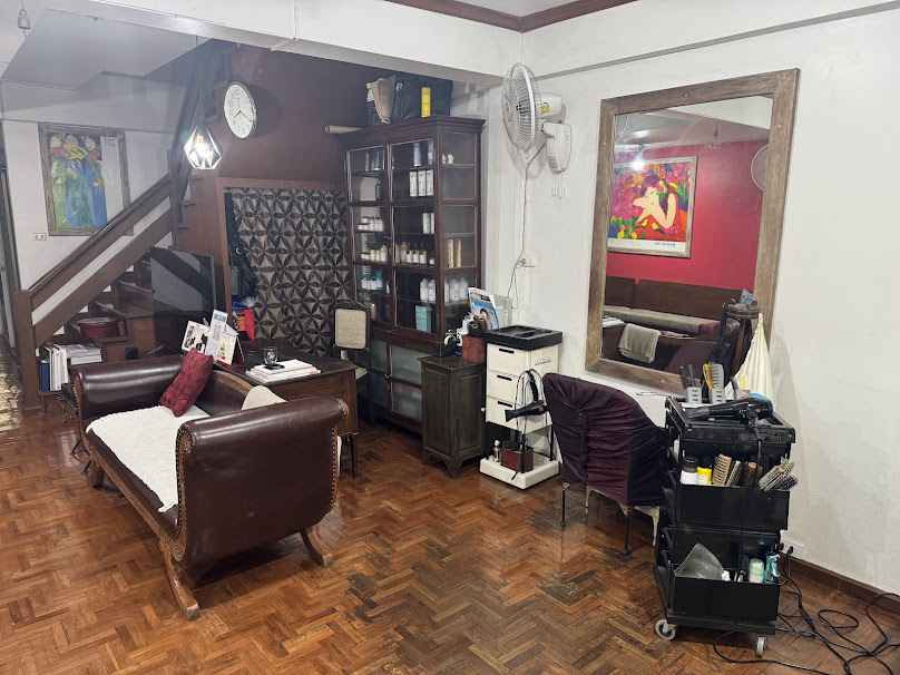 De Salon (บัวขาว)