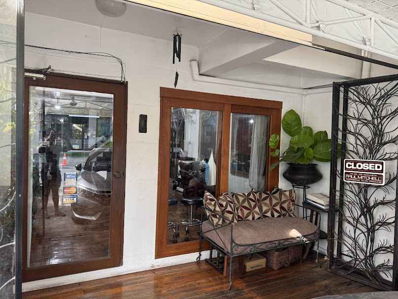 De Salon (บัวขาว) - 2