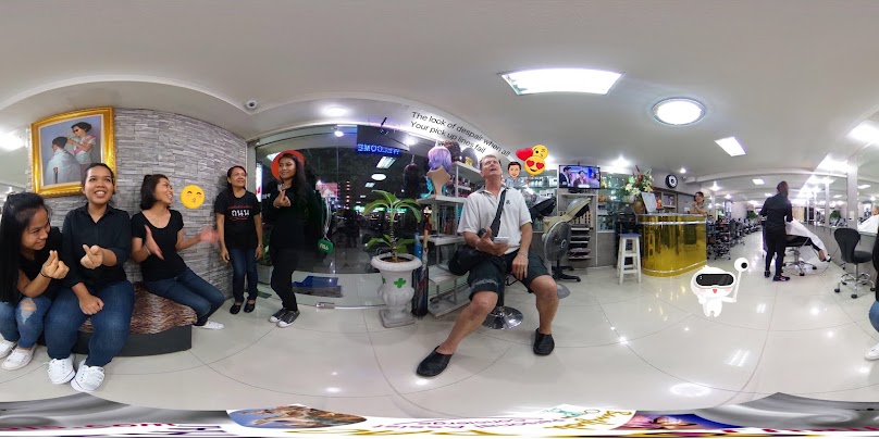 Dee Salon - 4