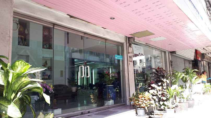 Doué Hair Salon. - 2
