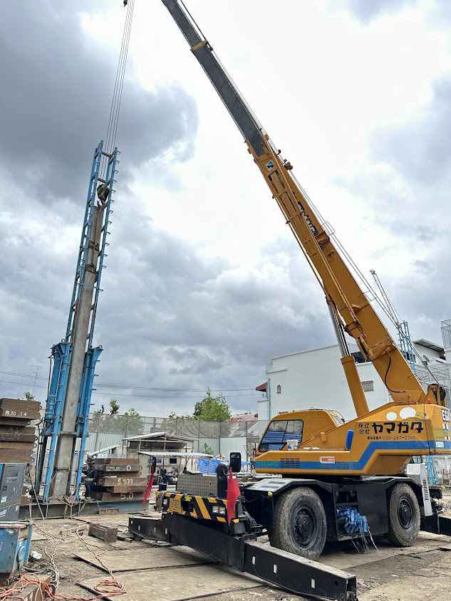E&A CRANE บริการรถเครนให้เช่า