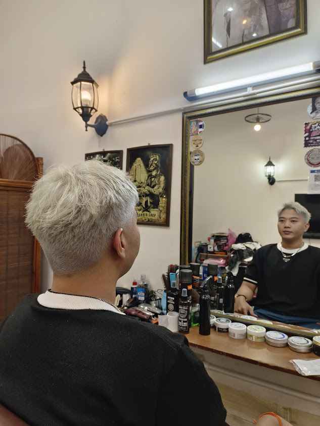 Eaksmile barber - 2