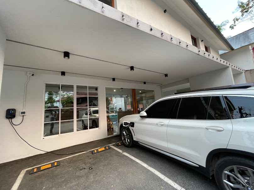 EV charger station at Four O'clock Hotel - 3