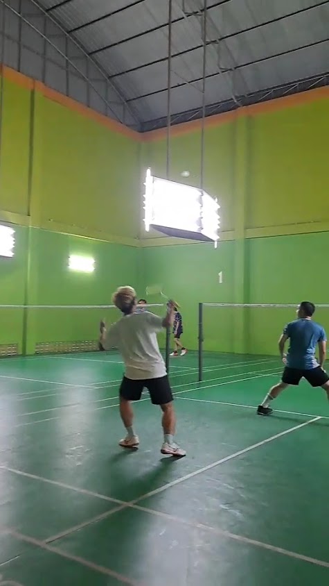 Everyday Badminton - 3
