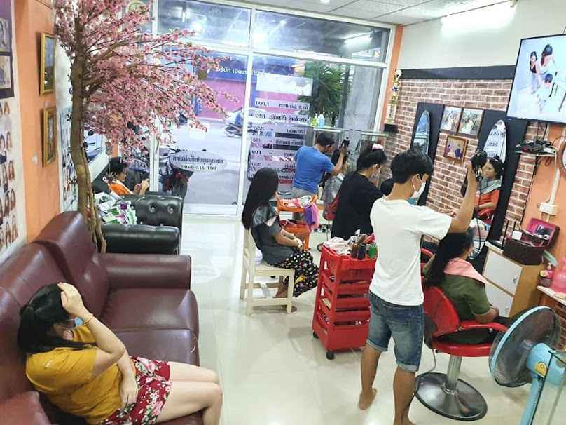 EVES Hair Spa and Salon อีฟส์แฮร์คลับ - 4