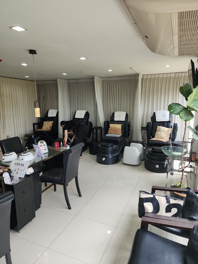 Exclusive Nails Salon and Spa - 2