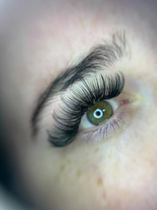 Eye to Eye Nimman ต่อขนตา ฝังสีปาก เชียงใหม่