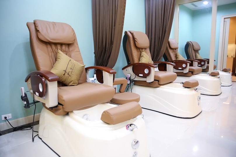 F Nails Studio - 2
