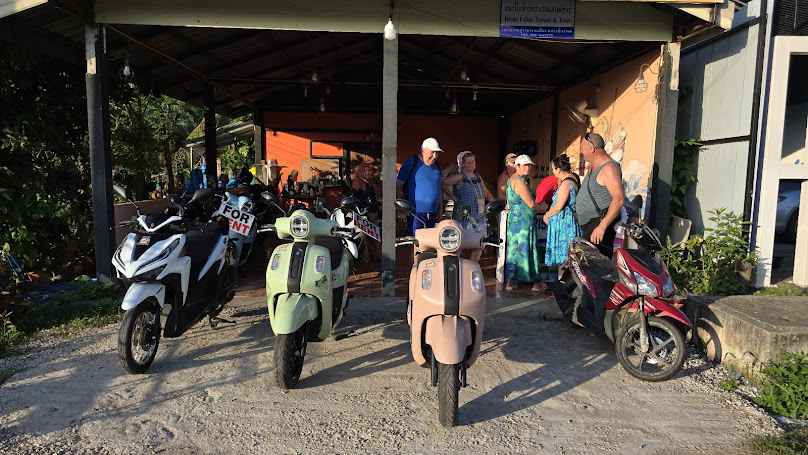 Faroot Motorbike (ฟารุด รถเช่า)
