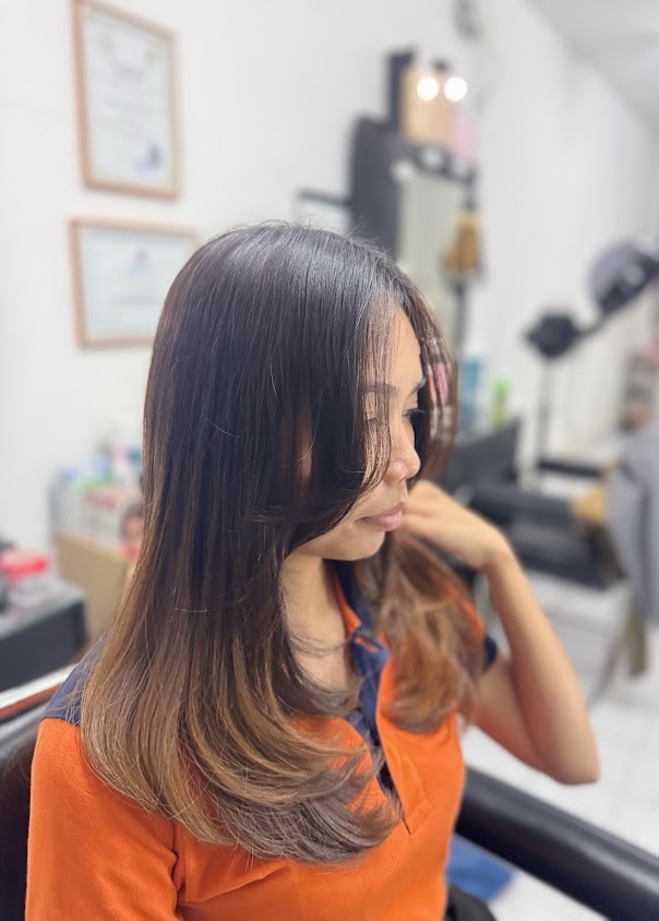 Fiona Hair Salon เสริมสวยฟีโอน่าแฮร์ซาลอนอุดรธานี