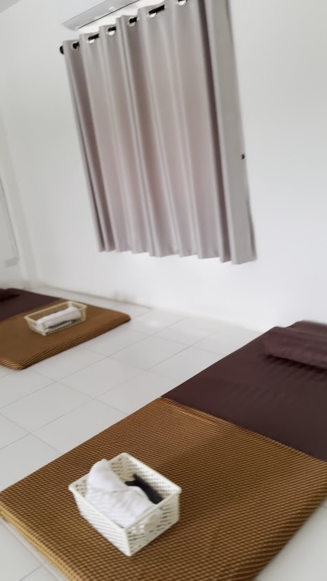 Flourish Thai Massage - ฟอร์ริส นวดแผนไทย - 3