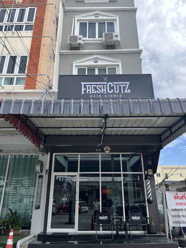 FRESHCUTZ HAIR STUDIO - 1