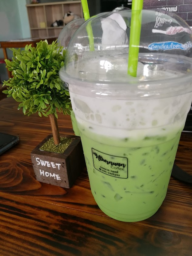 FULL MOON CAFE - 4