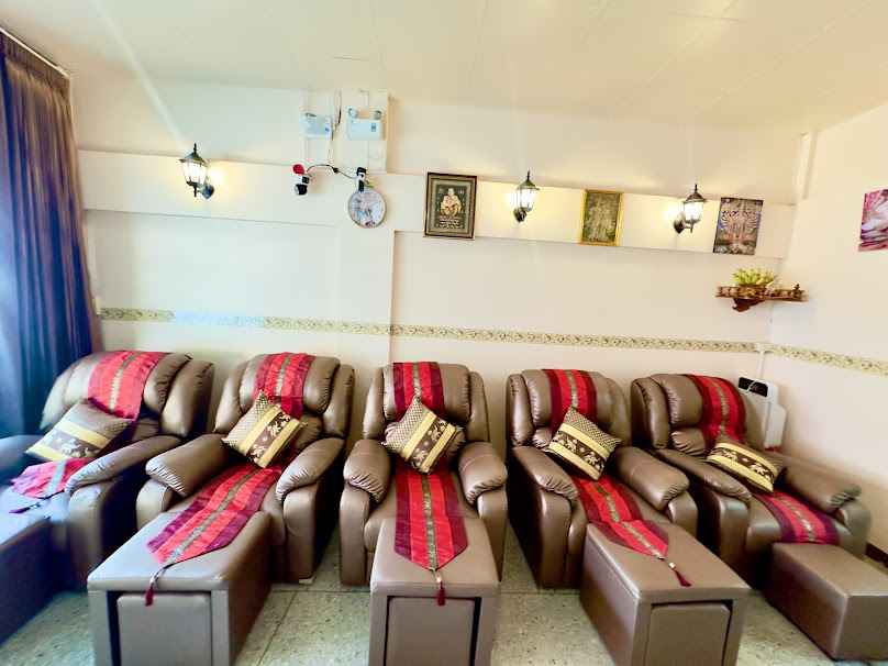 Golden Lotus Massage (บัวทองนวดเพื่อสุขภาพ)