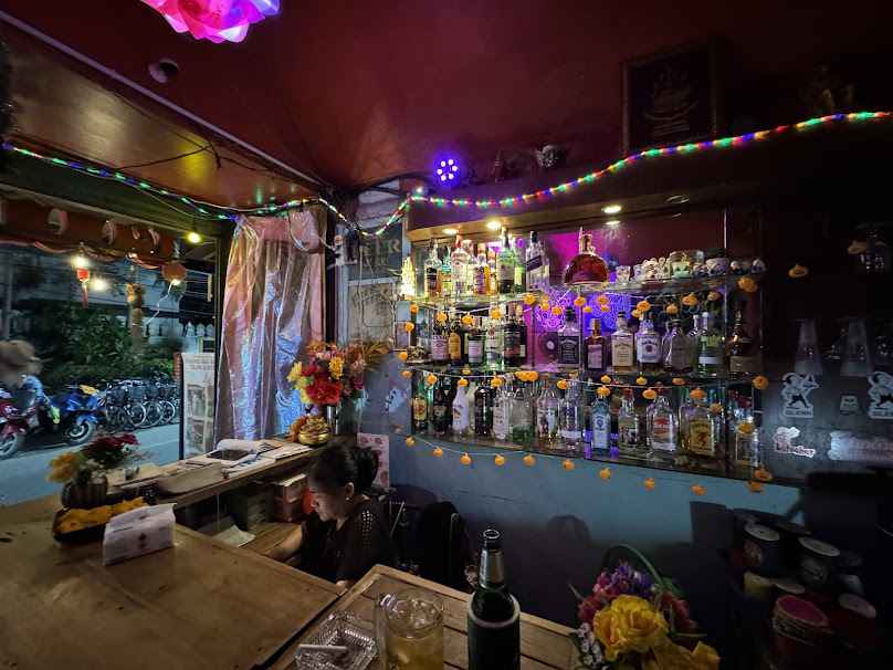 Good friends Bar - 4