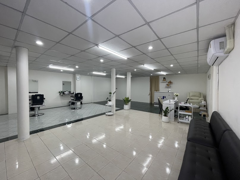 GoodDay Haircut & Nail Spa - 2