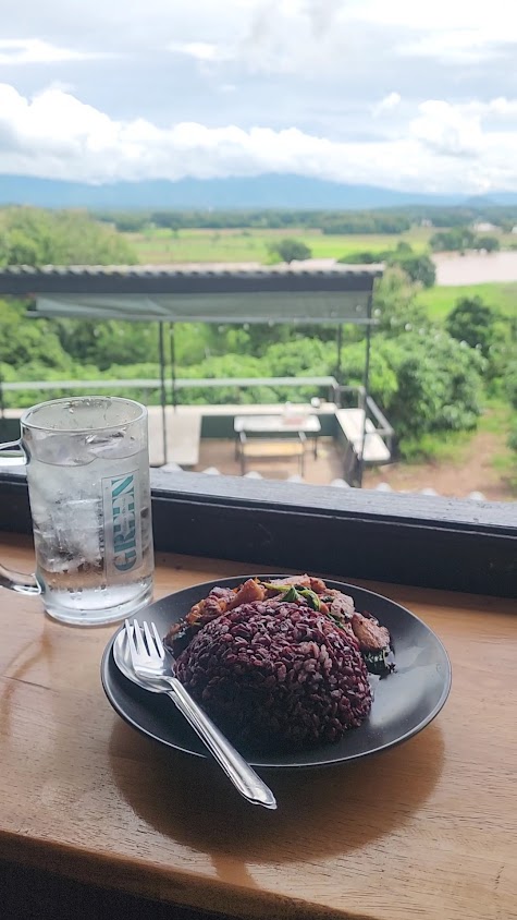 Green Bar Cafe บ้านสระ - 4