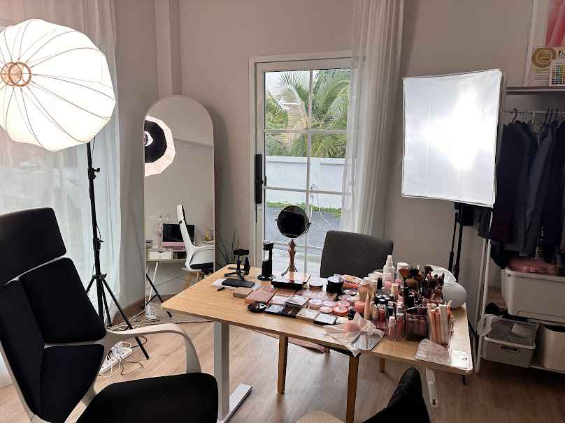 GuruAew Make Up Studio I รับสอน-แต่งหน้า ทำผม พิษณุโลก