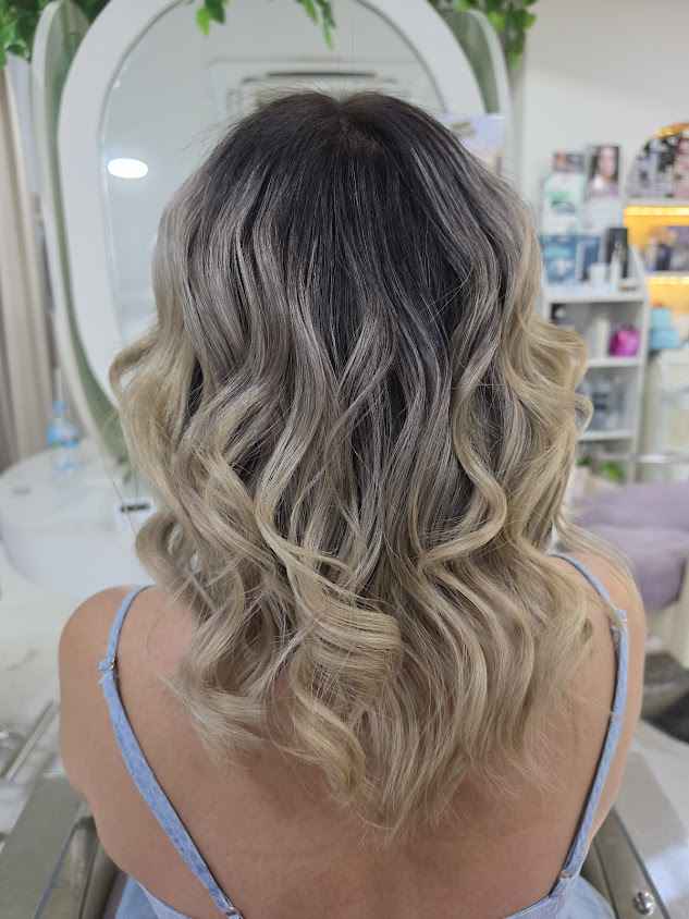 HAIR DISTRICT สาขา 1 ติวานนท์ (24 ช.ม. สำหรับจองคิวล่วงหน้าเท่านั้น) (หลัง 3 ทุ่ม สระไดร์ 500+) - 2