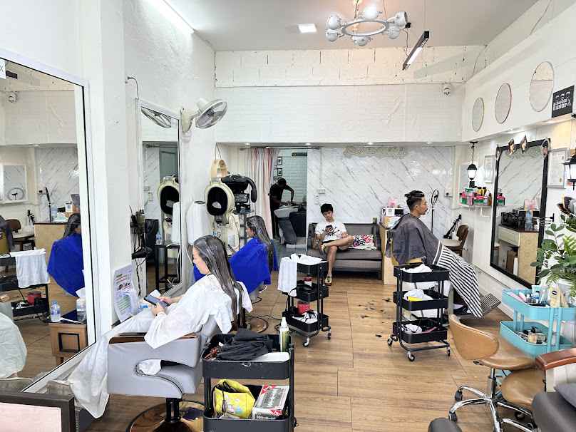 HAIR SALON DE MARK
