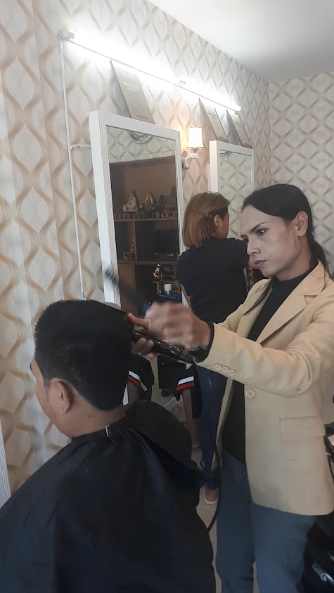 HAPPY BEAUTY SALON - 3