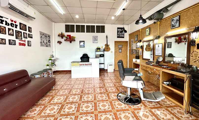 Here Vintage Barber Shop - 4