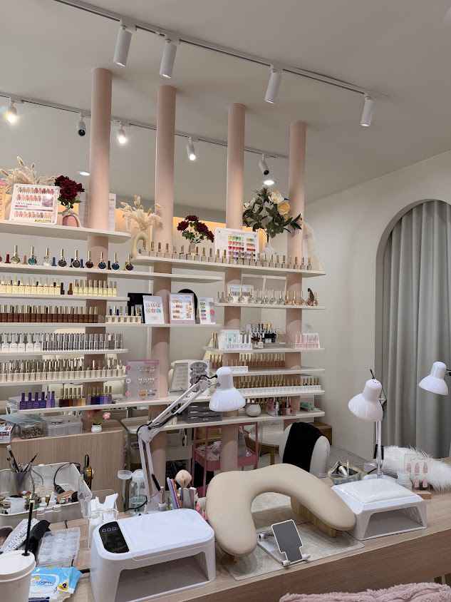 Hers Studio Nails Spa & Lashes
