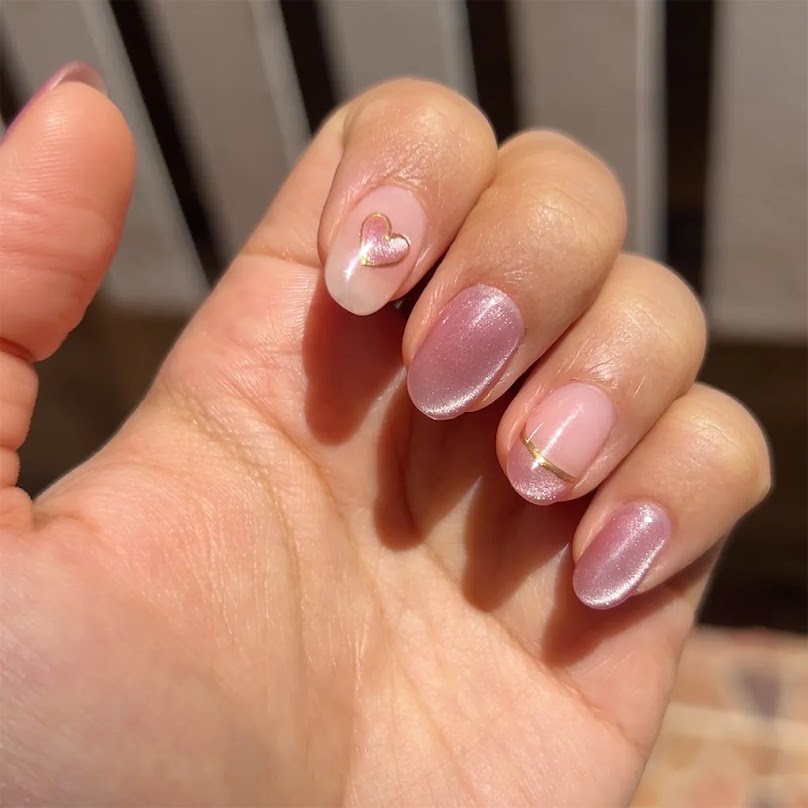 hugs x kisses nail bar - 2